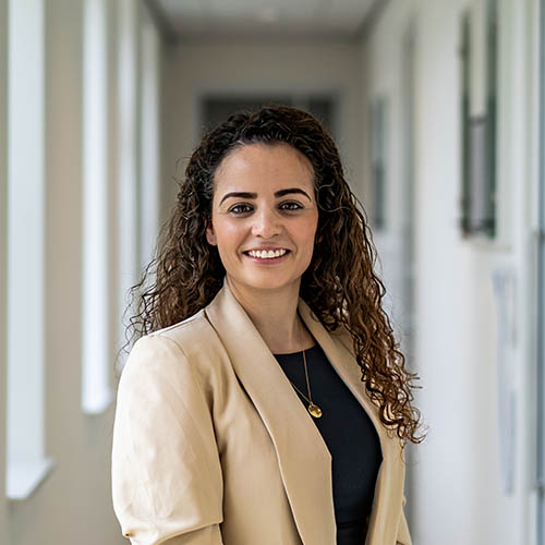 Receptioniste S. Özpinar